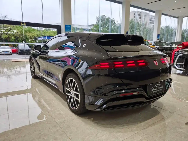 Denza Z9GT — Фото автомобиля 7