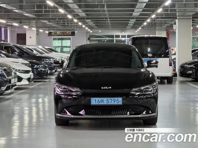 Kia EV6 — Фото автомобиля 2