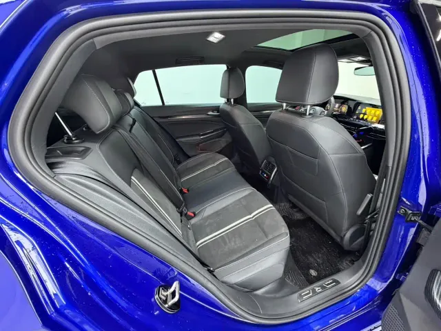 Volkswagen Golf — Фото автомобиля 16
