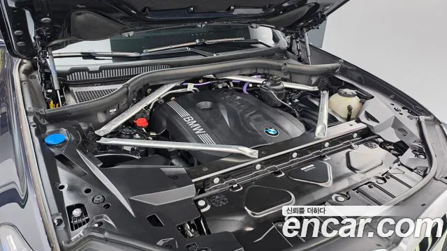 BMW X6 xDrive40i M Sport — Фото автомобиля 6