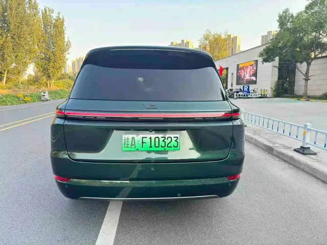 Li Auto L9 — Фото автомобиля 7