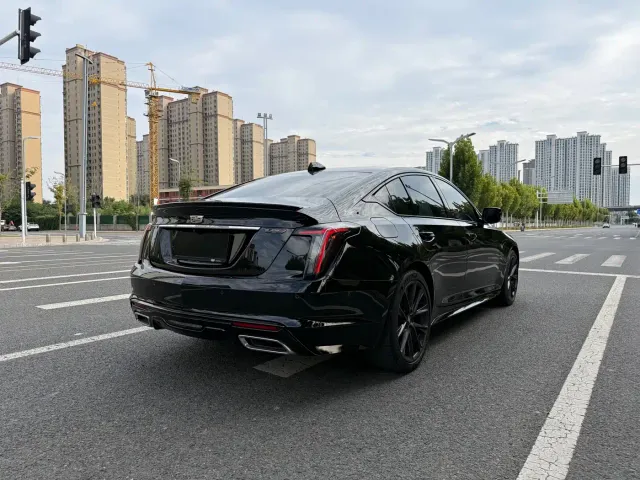 Cadillac CT5 — Фото автомобиля 10