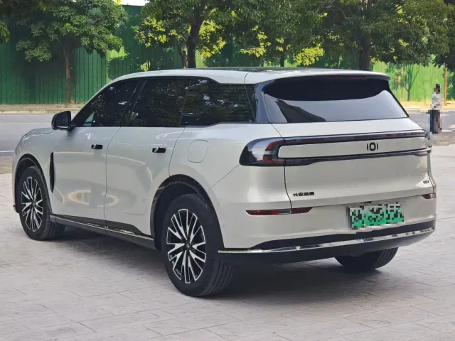 Changan Qiyuan Q07 — Фото автомобиля 9
