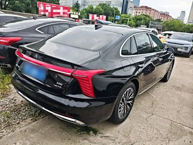 Hongqi H5 — Фото автомобиля 6
