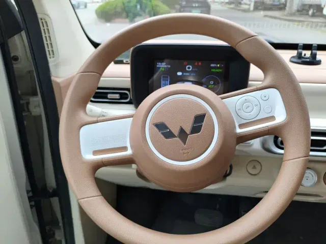 Wuling Hongguang Mini EV — Фото автомобиля 6