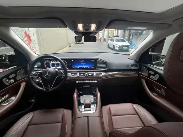 Mercedes-Benz GLE-Class — Фото автомобиля 11