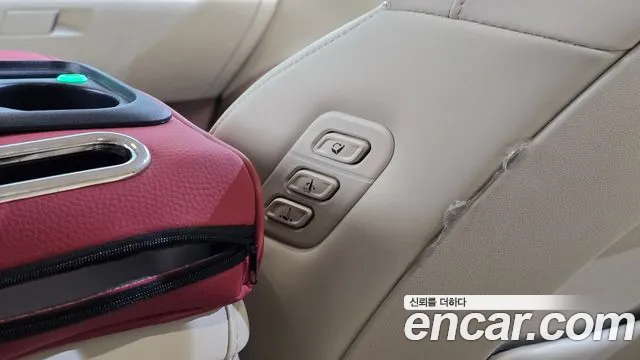 Hyundai Grandeur Grandeur (GN7) 2.5 Бензин 2WD — Фото автомобиля 30