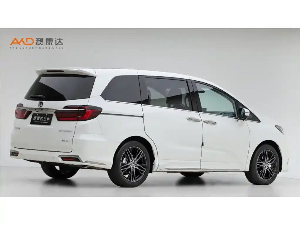 Honda Odyssey 2024 2.0L e:HEV Sharp·Prestige Edition — Фото автомобиля 3