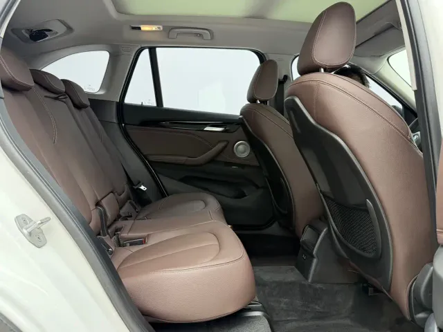 BMW X1 — Фото автомобиля 12