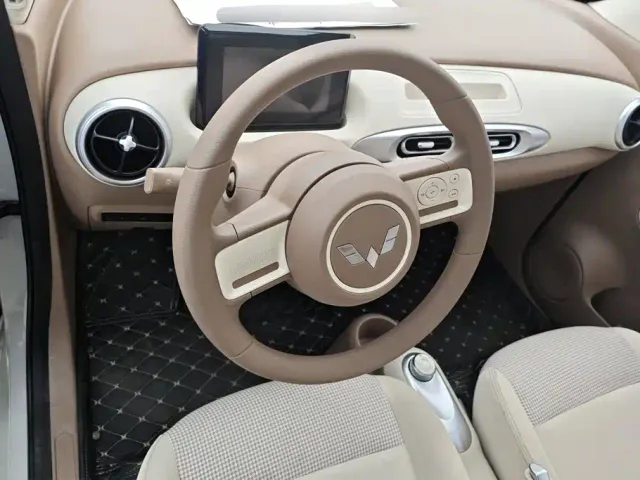 Wuling Hongguang Mini EV — Фото автомобиля 15
