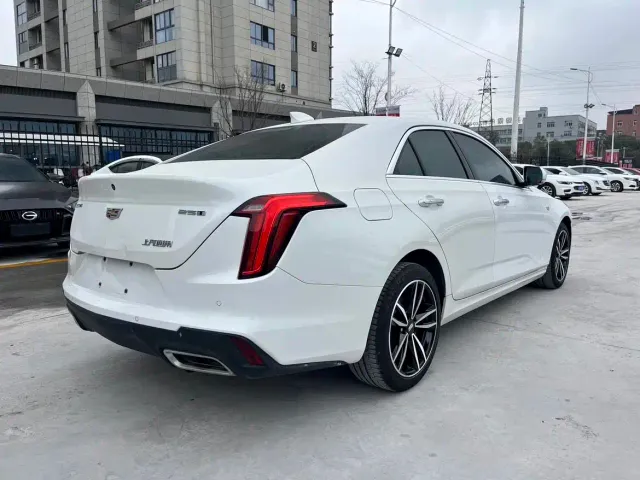 Cadillac CT4 — Фото автомобиля 5