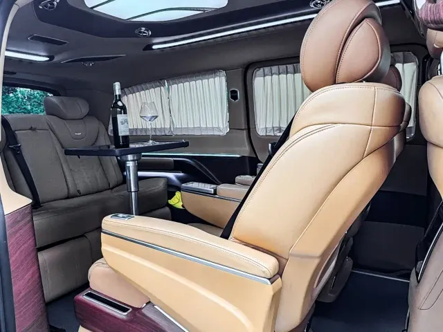 Mercedes-Benz V-Class — Фото автомобиля 26