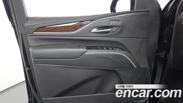 Cadillac Escalade — Фото автомобиля 5