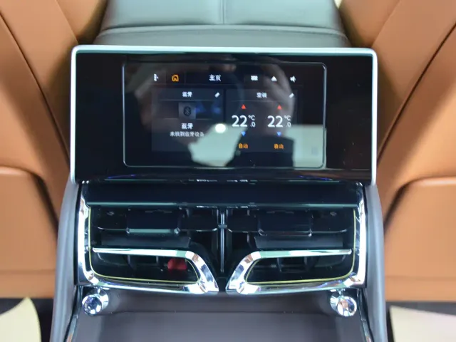 Bentley Flying Spur — Фото автомобиля 16