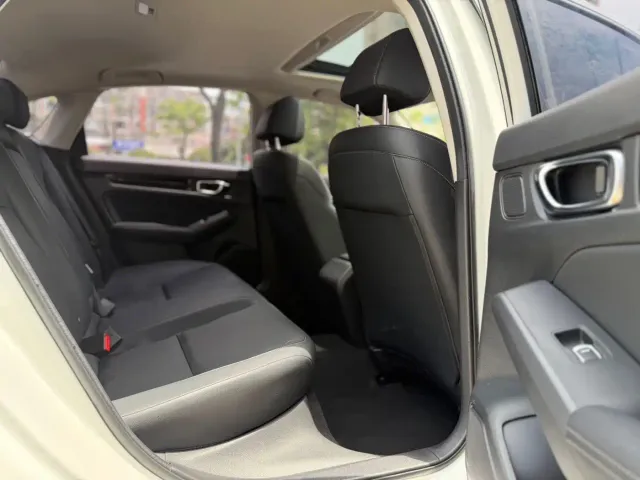 Honda Civic — Фото автомобиля 10