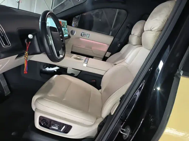 Li Auto L9 — Фото автомобиля 14