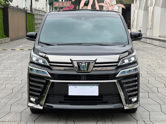 Toyota Vellfire — Фото автомобиля 2