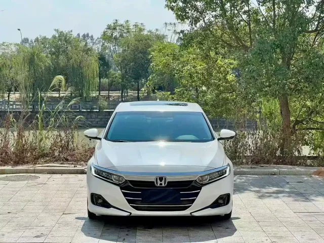 Honda Accord — Фото автомобиля 2