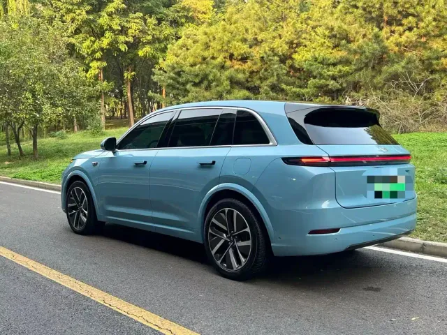 Li Auto L7 — Фото автомобиля 4