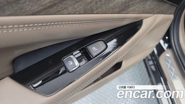 Kia K8 Hybrid — Фото автомобиля 28