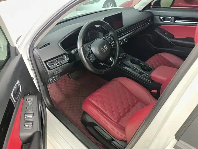 Honda Civic — Фото автомобиля 15