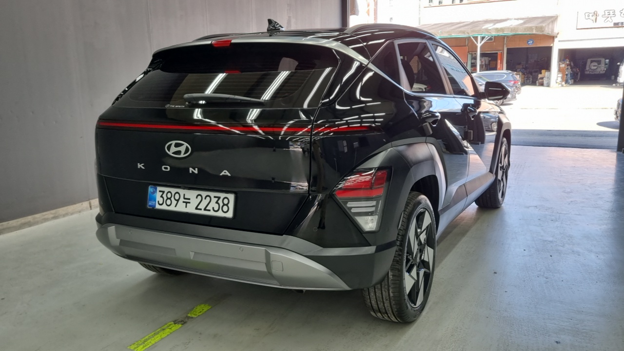 Hyundai Kona Kona (SX2) Бензин 1.6 турбо 2WD — Фото автомобиля 2
