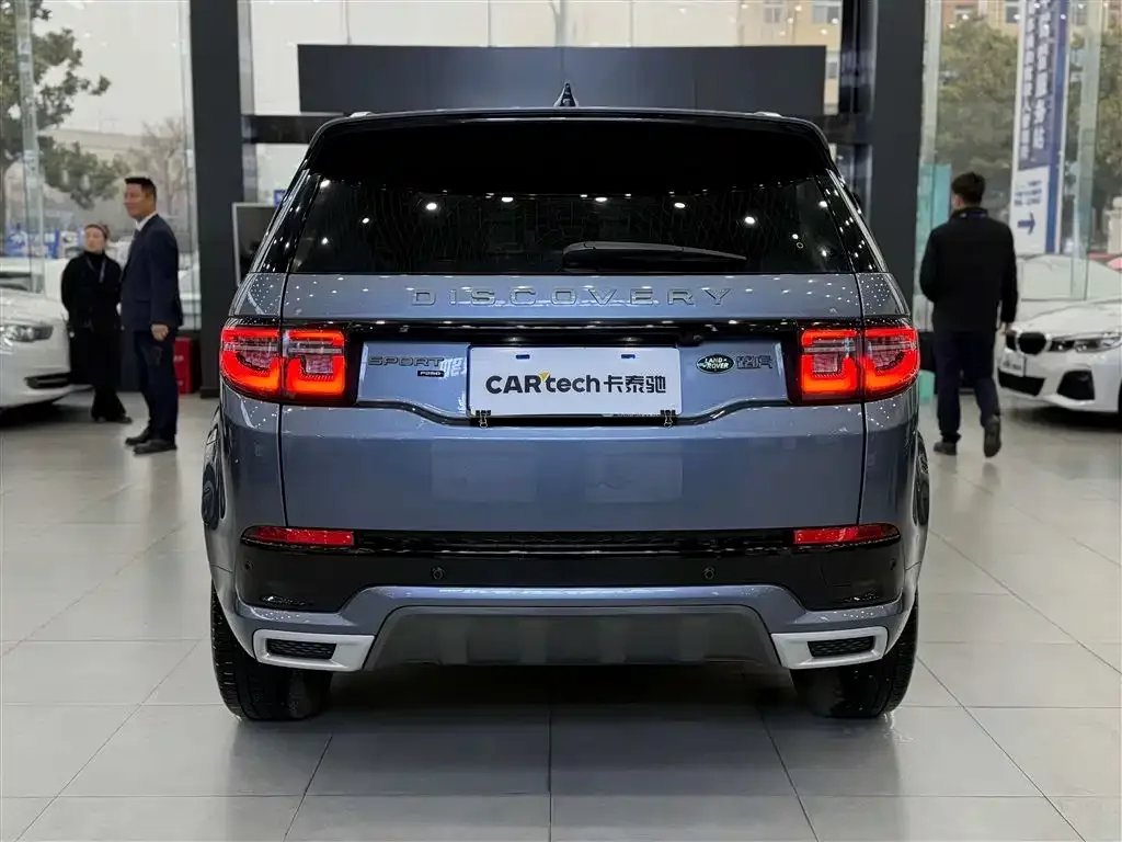 Land Rover Discovery Sport 2022 Model 249PS R-Dynamic S Performance Edition 5-Seater — Фото автомобиля 6