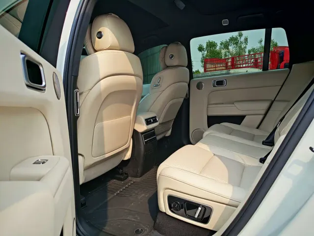 Li Auto L7 — Фото автомобиля 6