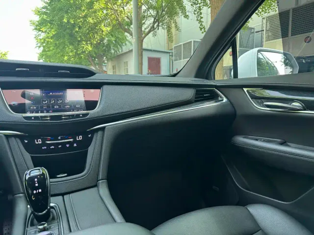 Cadillac XT5 — Фото автомобиля 23