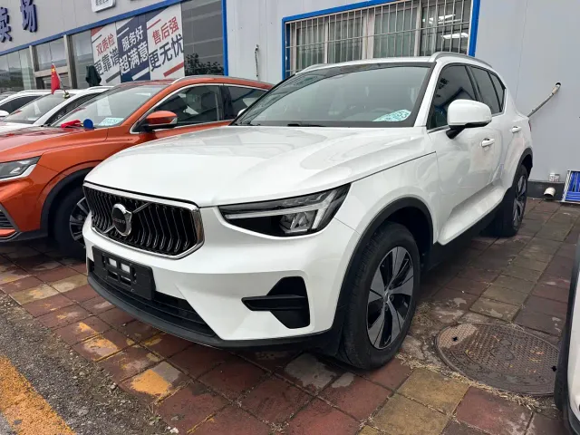 Фотография автомобиля — Volvo XC40