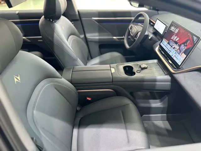 Dongfeng eπ 008 — Фото автомобиля 23