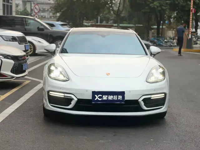 Porsche Panamera — Фото автомобиля 7
