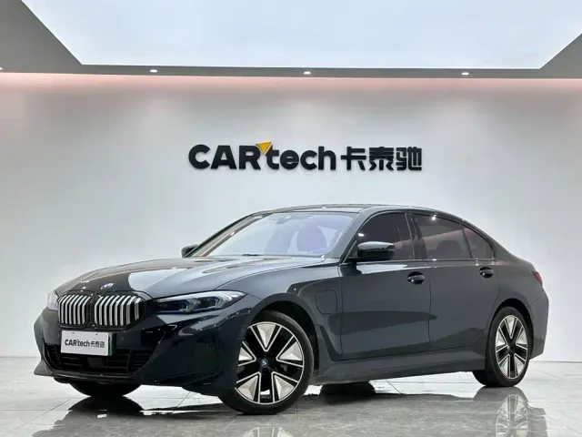 Фотография автомобиля — BMW i3