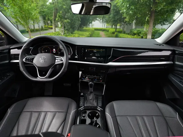 Volkswagen Passat — Фото автомобиля 7