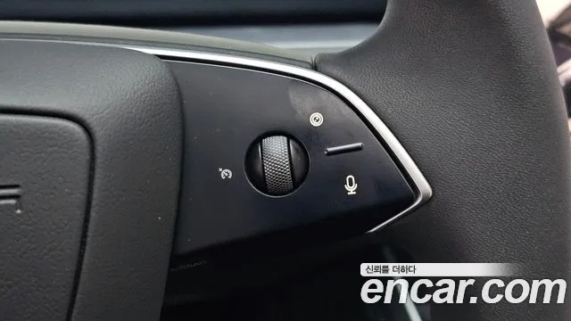 Tesla Model Y — Фото автомобиля 11