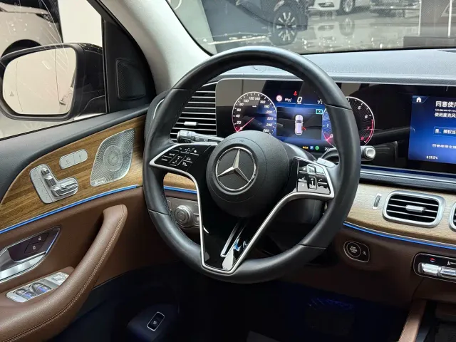 Mercedes-Benz GLE-Class — Фото автомобиля 7