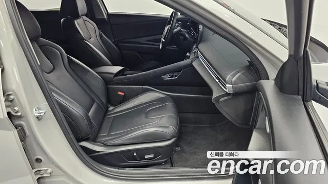 Hyundai Avante CN7 — Фото автомобиля 12