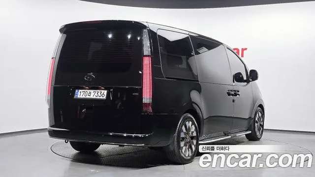 Hyundai Staria Staria 4WD Lounge 9 мест — Фото автомобиля 2