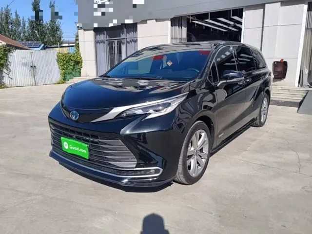 Фотография автомобиля — Toyota Sienna