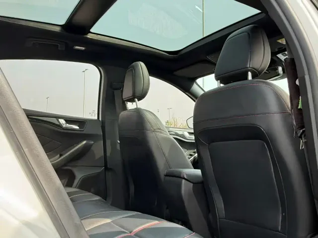 Ford Focus — Фото автомобиля 5