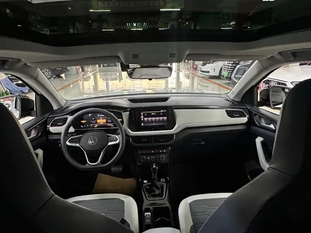 Volkswagen Tharu — Фото автомобиля 10