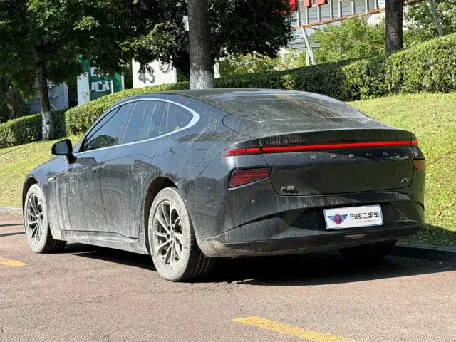 Xpeng P7 — Фото автомобиля 4