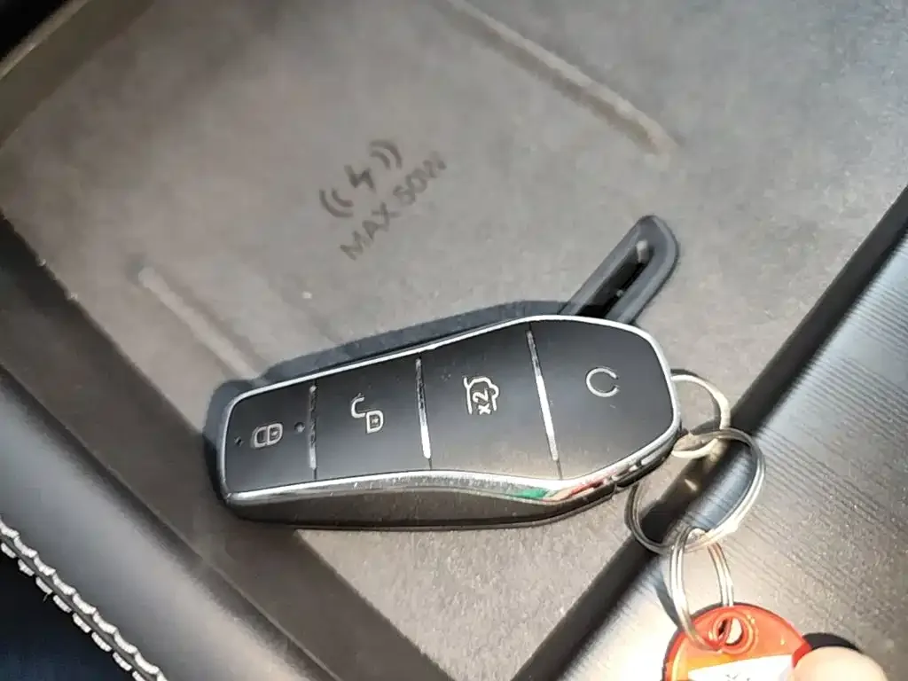 BYD Seal 06 DM-i Touring 2025 DM-i 150KM Flagship — Фото автомобиля 16