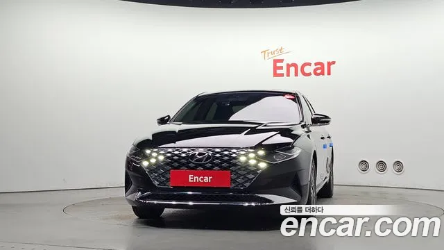 Hyundai Grandeur New — Фото автомобиля 3