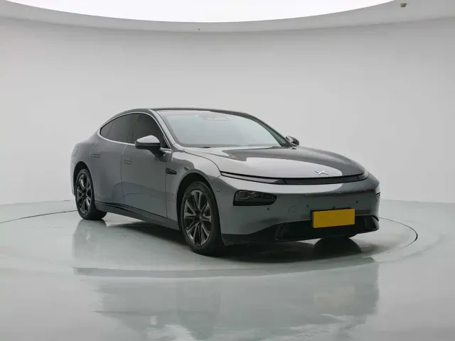 Xpeng P7 — Фото автомобиля 2