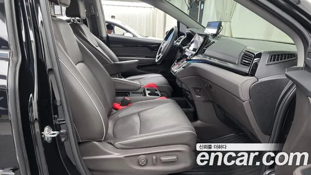 Honda Odyssey — Фото автомобиля 16