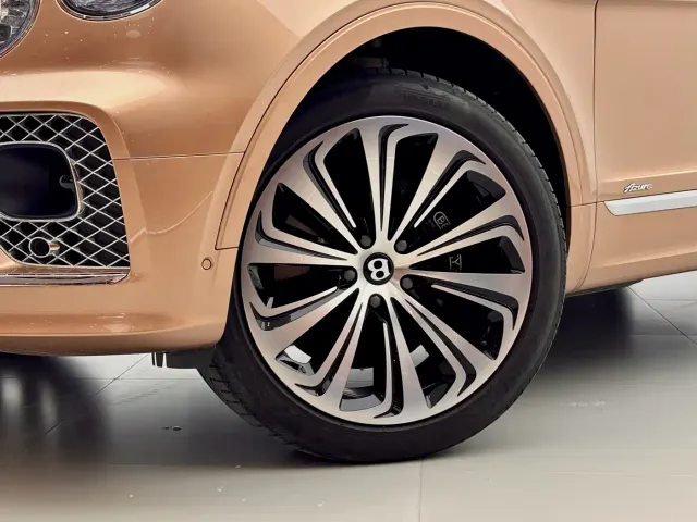 Bentley Bentayga — Фото автомобиля 17