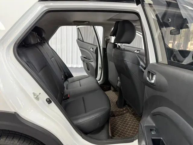 Kia KX1 — Фото автомобиля 8