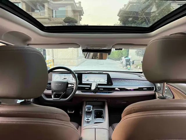 Chery Arrizo 8 — Фото автомобиля 6