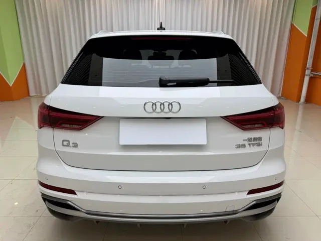 Audi Q3 — Фото автомобиля 13